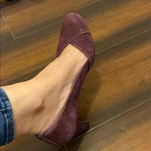 East spirit suede burgundy heels 8M
